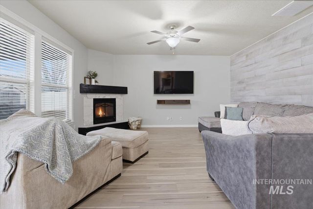 1579 E Ionia St, Meridian, ID 83642