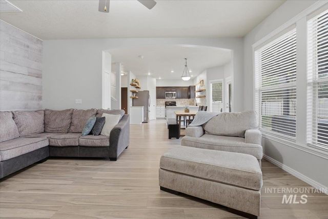 1579 E Ionia St, Meridian, ID 83642