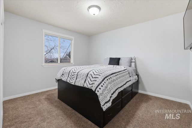 1579 E Ionia St, Meridian, ID 83642