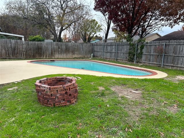 1600 Whittenburg Drive, Fort Worth, TX 76134