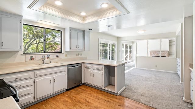 753 Nebraska Dr, Santa Rosa, CA 95405