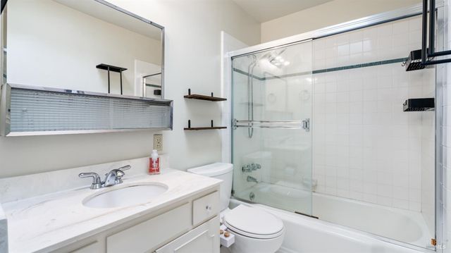 753 Nebraska Dr, Santa Rosa, CA 95405