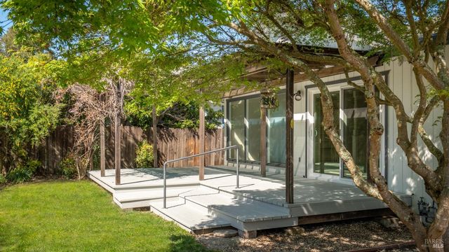 753 Nebraska Dr, Santa Rosa, CA 95405