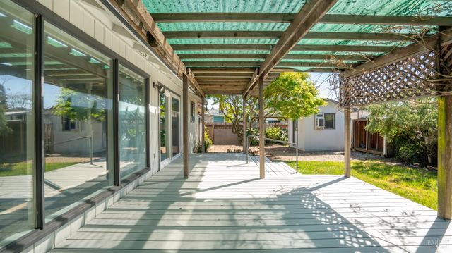 753 Nebraska Dr, Santa Rosa, CA 95405
