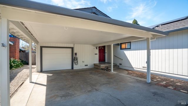 753 Nebraska Dr, Santa Rosa, CA 95405