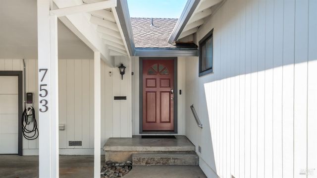 753 Nebraska Dr, Santa Rosa, CA 95405