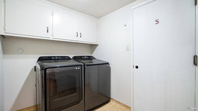 753 Nebraska Dr, Santa Rosa, CA 95405