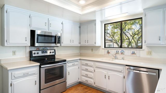 753 Nebraska Dr, Santa Rosa, CA 95405