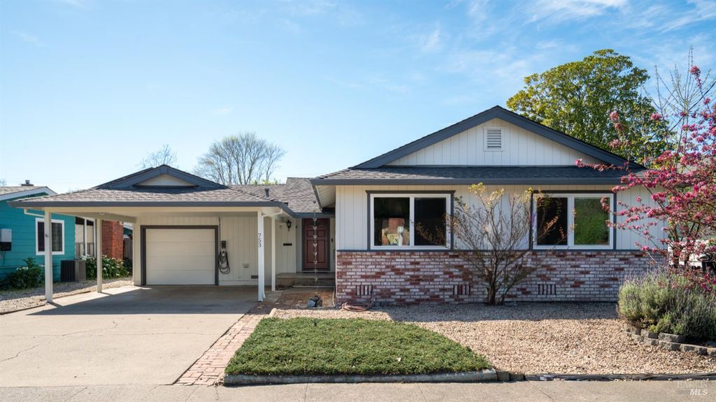 753 Nebraska Dr, Santa Rosa, CA 95405