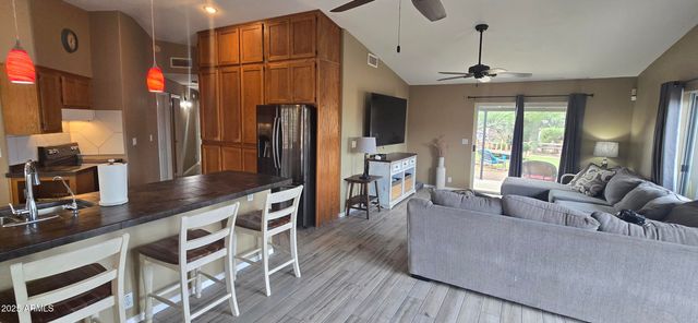 1502 S PROSPECTORS Road, Apache Junction, AZ 85119