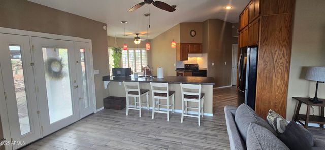 1502 S PROSPECTORS Road, Apache Junction, AZ 85119