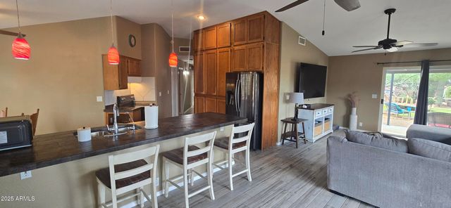 1502 S PROSPECTORS Road, Apache Junction, AZ 85119