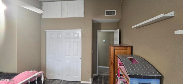 1502 S PROSPECTORS Road, Apache Junction, AZ 85119