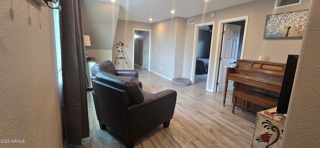 1502 S PROSPECTORS Road, Apache Junction, AZ 85119