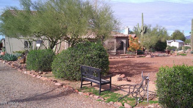 1502 S PROSPECTORS Road, Apache Junction, AZ 85119