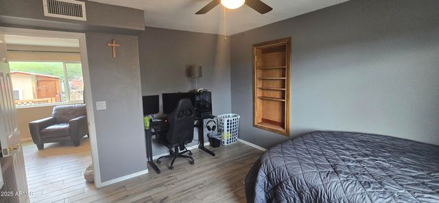 1502 S PROSPECTORS Road, Apache Junction, AZ 85119