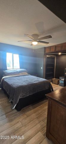 1502 S PROSPECTORS Road, Apache Junction, AZ 85119