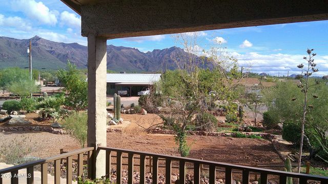 1502 S PROSPECTORS Road, Apache Junction, AZ 85119