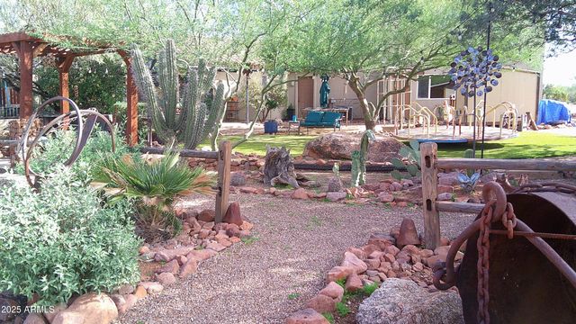 1502 S PROSPECTORS Road, Apache Junction, AZ 85119