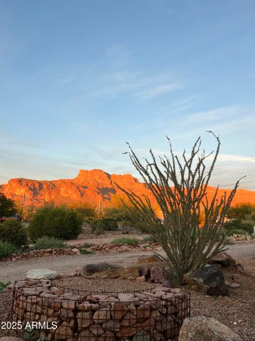 1502 S PROSPECTORS Road, Apache Junction, AZ 85119