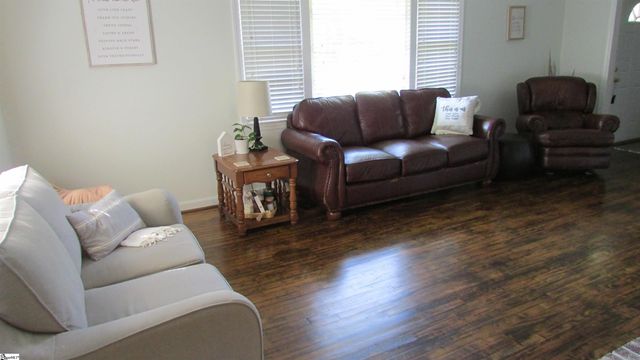 1071 Bethel Church Road, Laurens, SC 29360