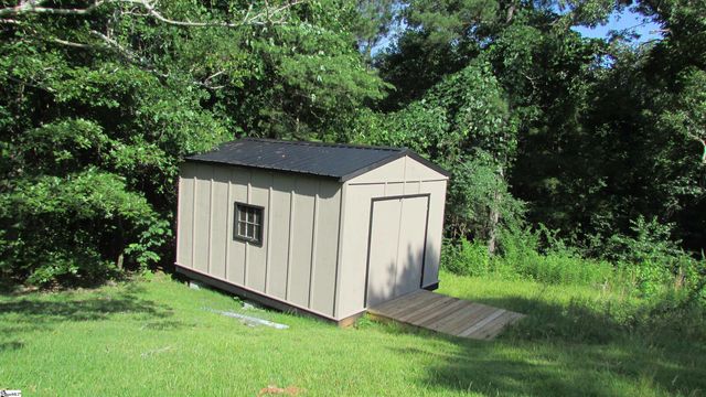 1071 Bethel Church Road, Laurens, SC 29360
