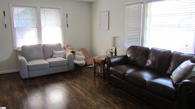 1071 Bethel Church Road, Laurens, SC 29360