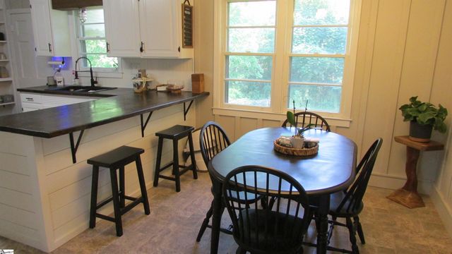 1071 Bethel Church Road, Laurens, SC 29360