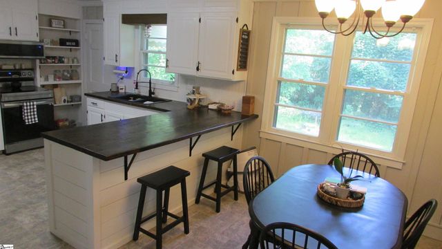 1071 Bethel Church Road, Laurens, SC 29360
