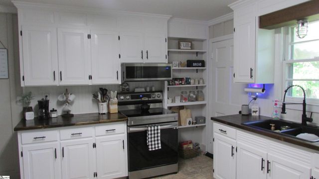 1071 Bethel Church Road, Laurens, SC 29360