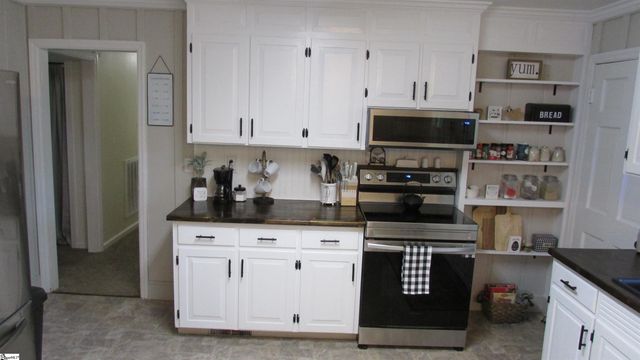 1071 Bethel Church Road, Laurens, SC 29360