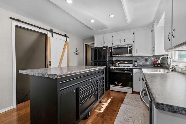 915 TWILIGHT DRIVE, De Pere, WI 54115