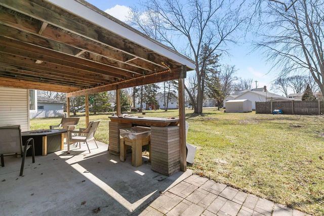 915 TWILIGHT DRIVE, De Pere, WI 54115