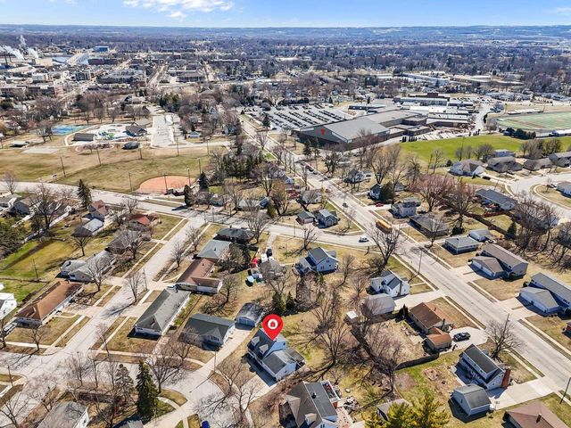 915 TWILIGHT DRIVE, De Pere, WI 54115