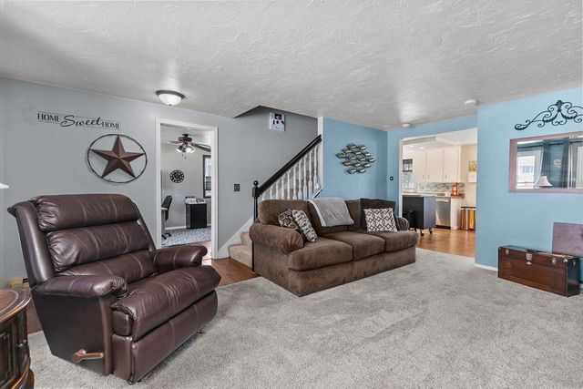 915 TWILIGHT DRIVE, De Pere, WI 54115