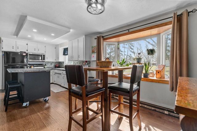 915 TWILIGHT DRIVE, De Pere, WI 54115
