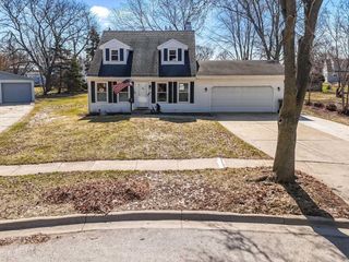 915 TWILIGHT DRIVE, De Pere, WI 54115