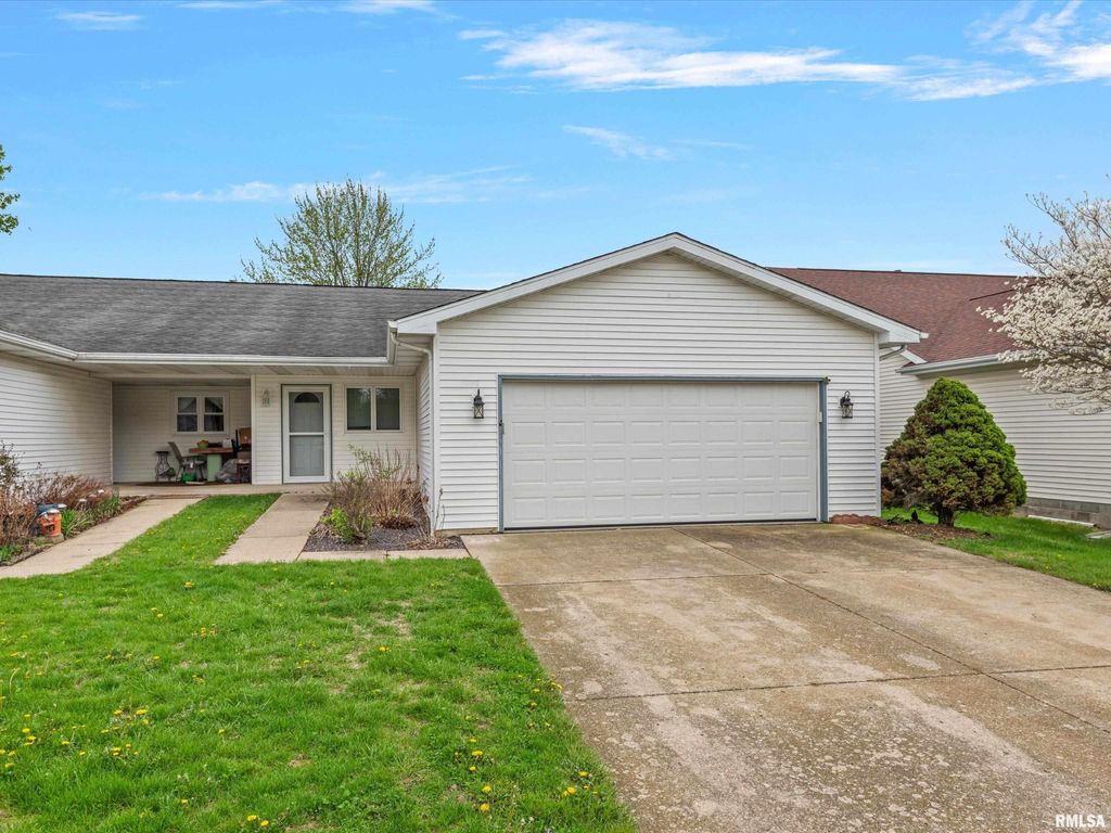 2424 Neil Street, Springfield, IL 62707