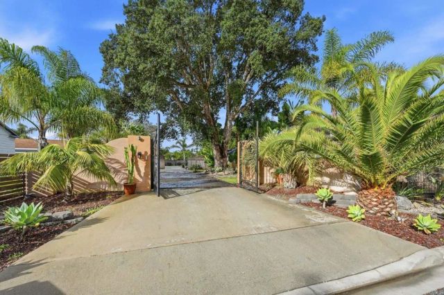 Tuttle Street, Carlsbad, CA 92008