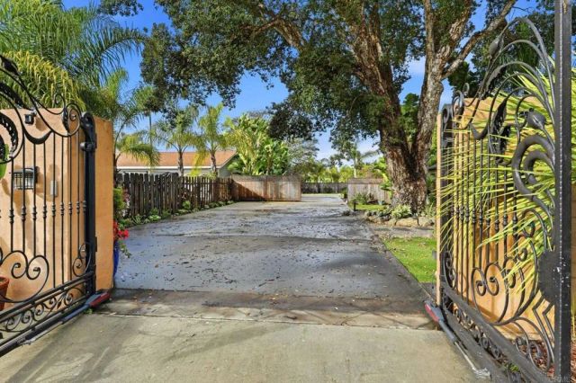 Tuttle Street, Carlsbad, CA 92008