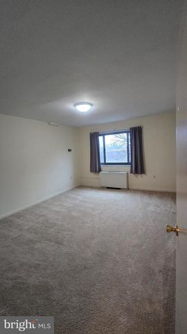 1200 S ARLINGTON RIDGE RD #403, Arlington, VA 22202