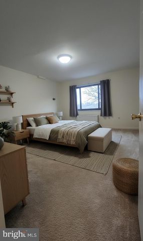 1200 S ARLINGTON RIDGE RD #403, Arlington, VA 22202