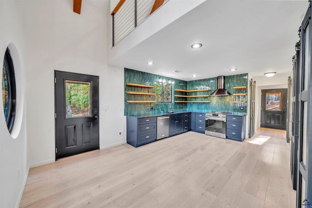 202 John Cobb Road, Hawkinsville, GA 31036