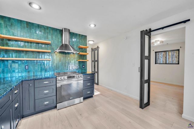 202 John Cobb Road, Hawkinsville, GA 31036