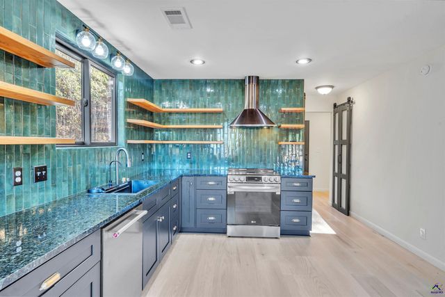 202 John Cobb Road, Hawkinsville, GA 31036