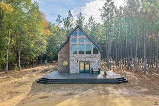 202 John Cobb Road, Hawkinsville, GA 31036