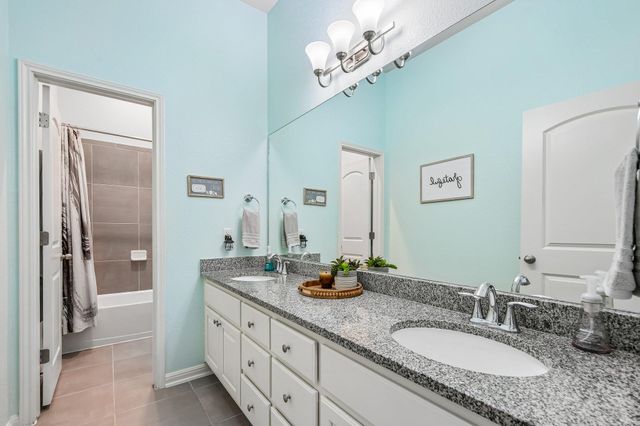 2805 Mossy Springs DR, Leander, TX 78641