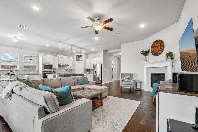 2805 Mossy Springs DR, Leander, TX 78641