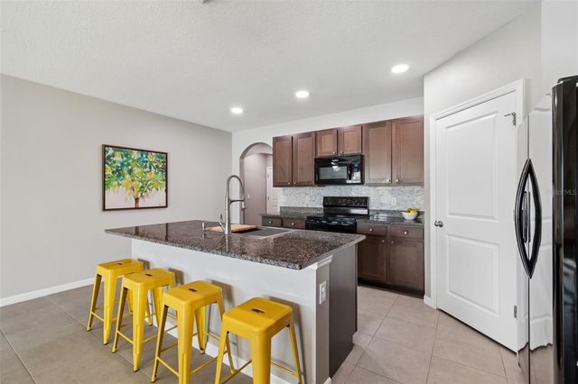 10004 WARM STONE STREET, Thonotosassa, FL 33592