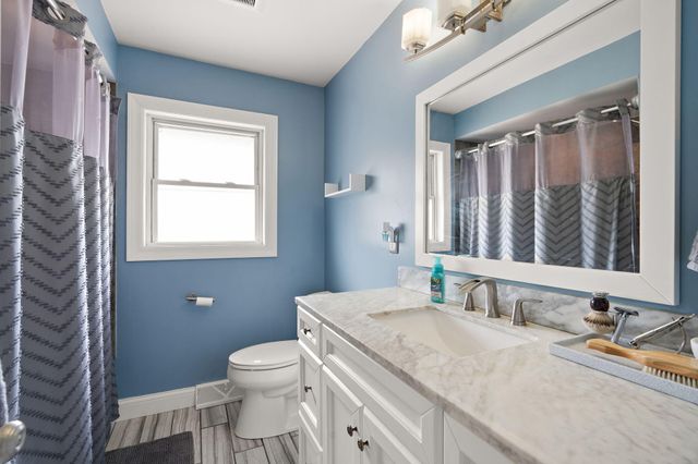218 Lawndale Drive, Munster, IN 46321